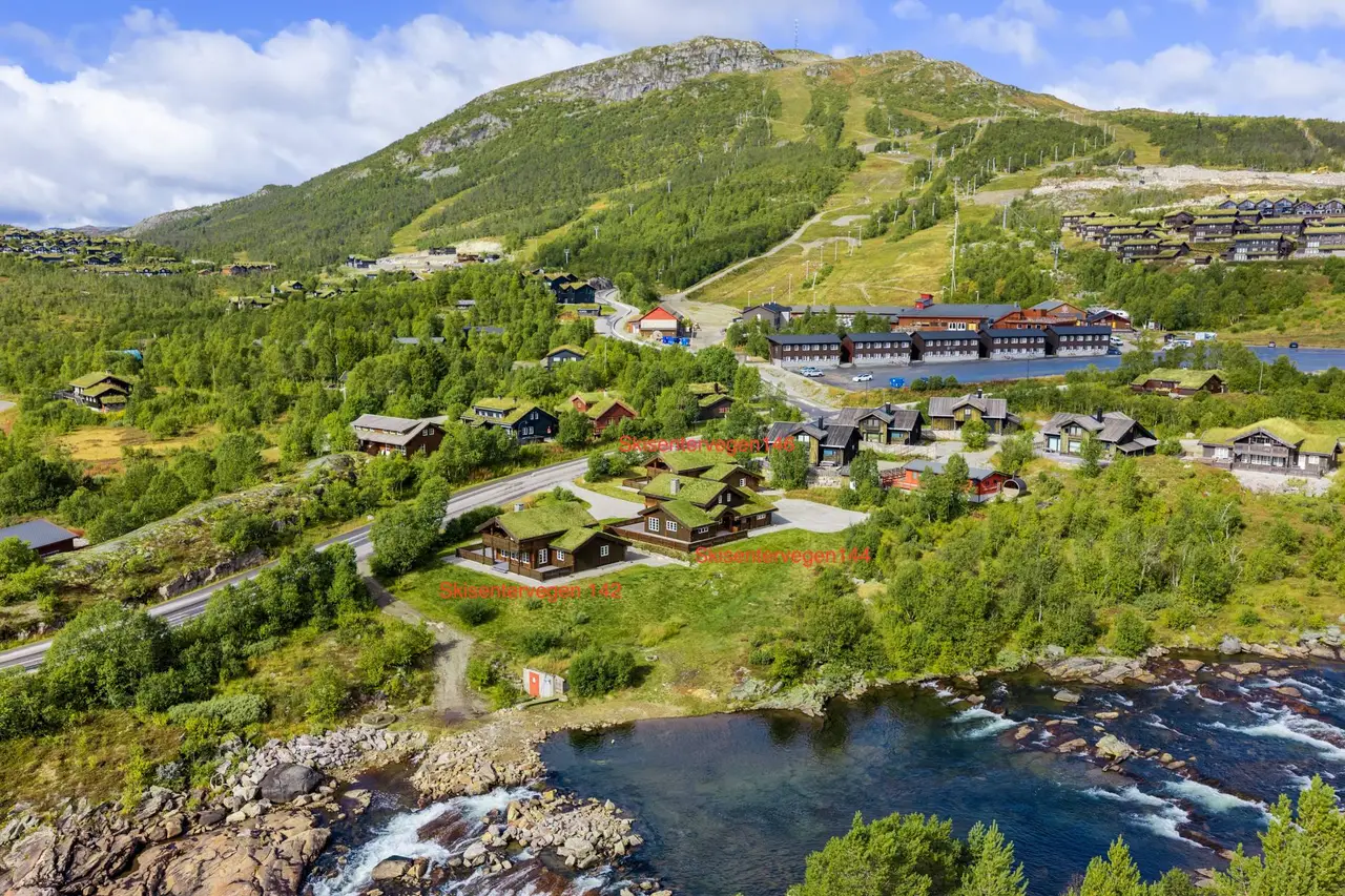 Skisentervegen 142, 144 og 146, Hovden i Setesdal